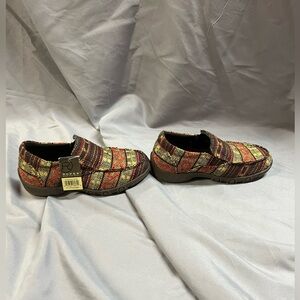 NWT Roper Johnnie Slip-On Shoes. Size 13 (Little Kids). Brown/Aztec Unisex!